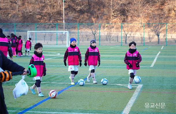 전지훈련의 메카 울진, 축구·배드민턴·야구 전지훈련 열기 ‘후끈’
